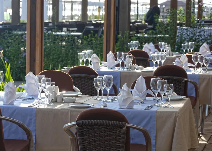 Lilyum & Semesteranläggning (resort)