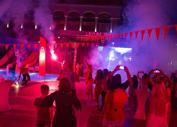 Semesteranläggning (resort) Lilyum & 4*