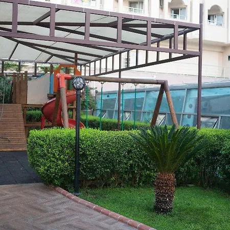 Курортный комплекс Lilyum &