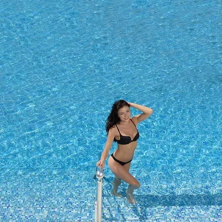 Lilyum & Resort Side